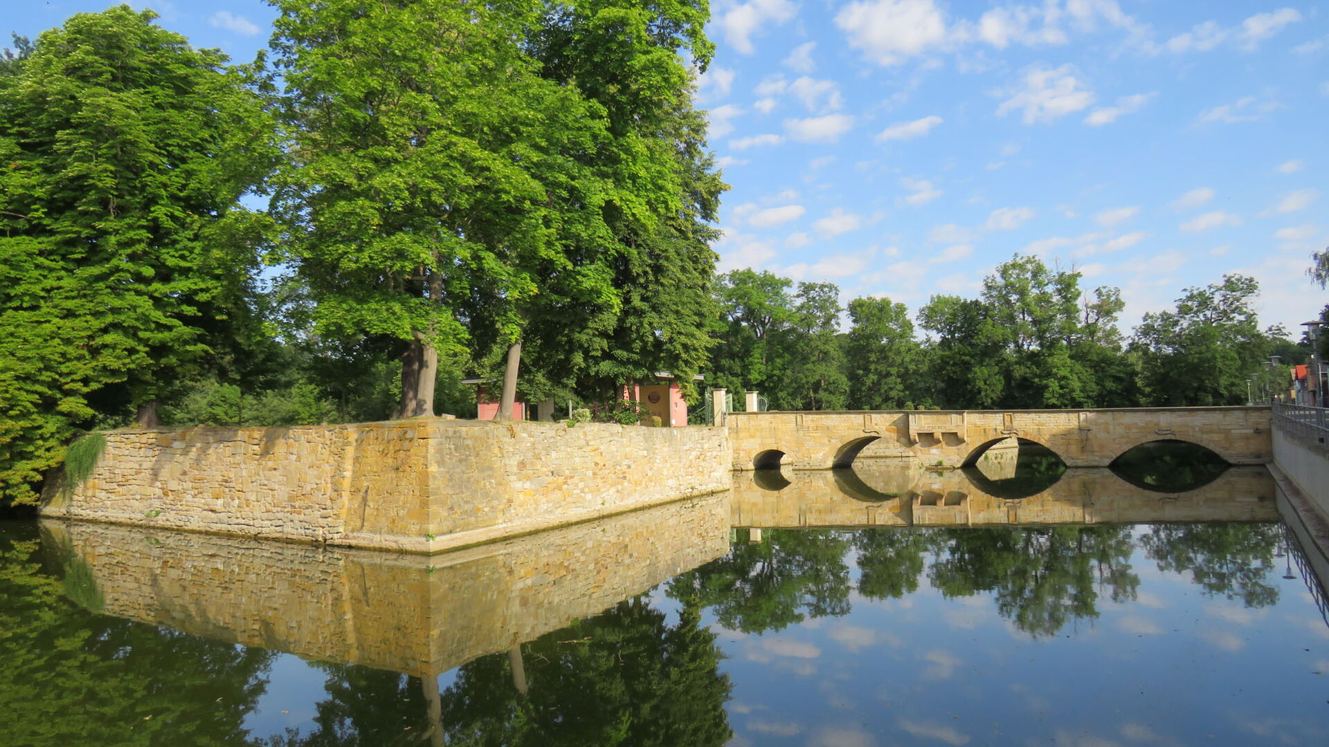 Insel der ehemaligen Wasserburg in Günthersleben
