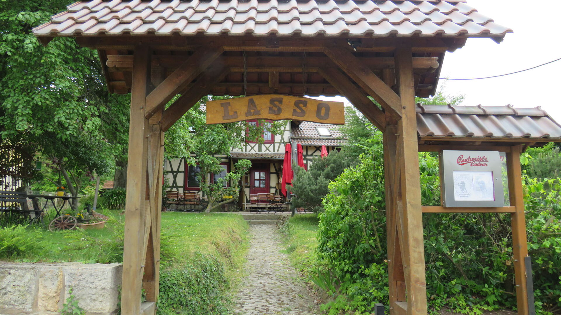 Aussenansicht vom Steakrestaurant "Lasso"